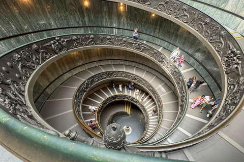 Privilege Entrance To Vatican Museum, Self-Tour With meal
