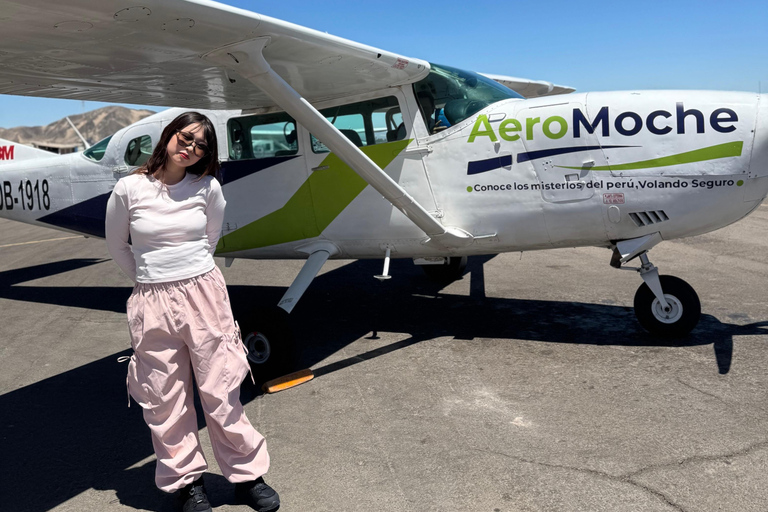 From Ica or Huacachina: Nazca, complete experience, flight and vantage points
