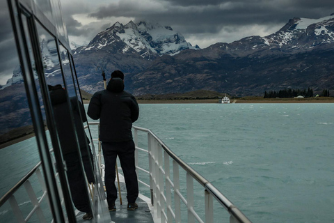 El Calafate: Glacier Cruise & Trekking at Estancia Cristina From El Calafate: Glacier Cruise to Estancia Cristina