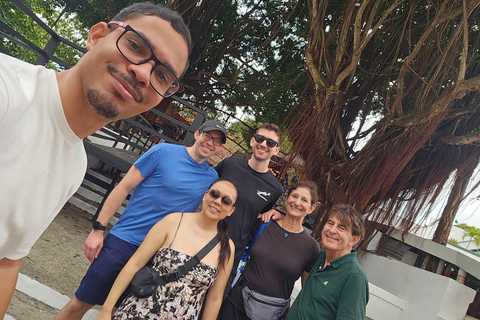 Casco Viejo Walking Tour: History, Culture & Local Tasting