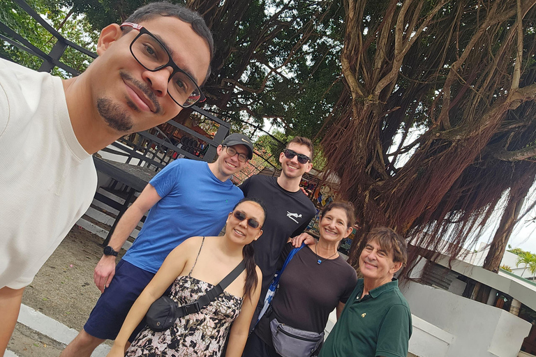 Casco Viejo Walking Tour: History, Culture & Local Tasting