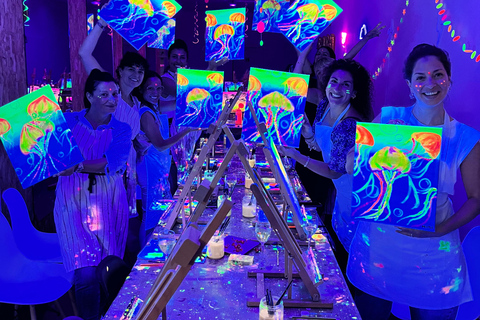 Madrid: Wine Gogh Glow Academy Paint and Sip Classes