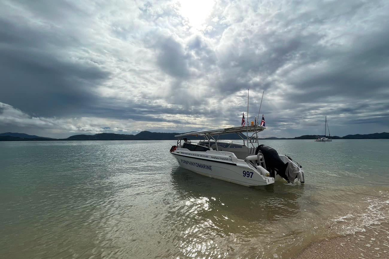 Phuket: Privé speedboot charter naar Phi Phi &amp; Khai eilanden