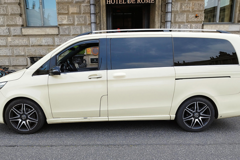 Berlin : Transfert privé en minibus avec chauffeur et guideTransfert privé de 3 heures en minibus avec chauffeur et guide