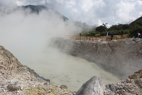 da Yogyakarta: Dieng, l&#039;abbraccio dell&#039;alba e i tesori culturali