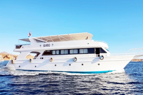 Sharm El Sheikh: Prywatny jacht na półdniową wycieczkę w małej grupie
