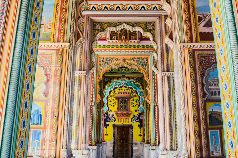 From Delhi: 2 Days Jaipur Overnight Tour Jaipur Private Overnight Tour with 4-star hotel