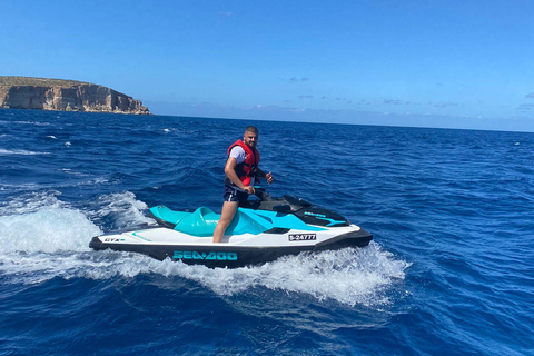 Mellieha: Jet Ski Rental with Safety Boat and Passenger