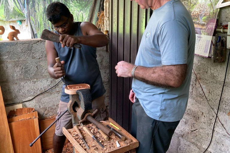 Bentota: Wood Carving Workshop & River Boat Safari Wood carving craft Class- Afternoon session