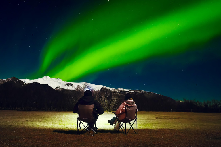 Reykjavik: Northern Lights Tour with Chinese Guide冰岛雷市中文极光团 极光团（含Bus Stop #12免费接送）