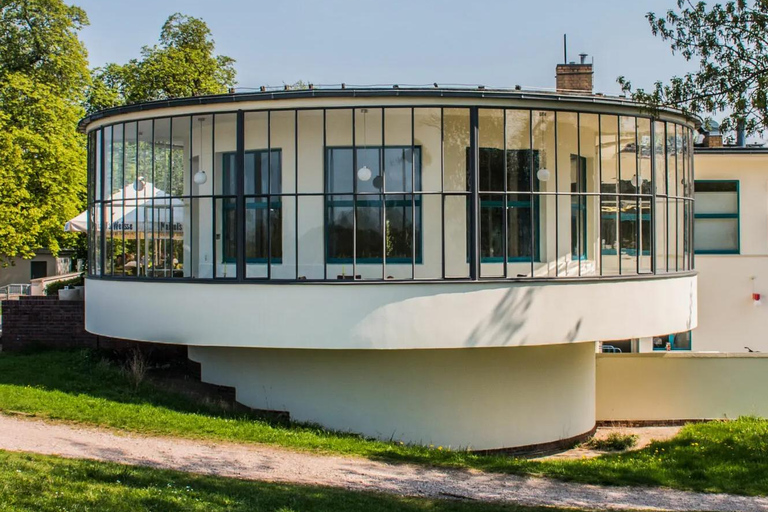 Weimar, Dessau, & Berlin: Bauhaus Tour with Goodie Bag