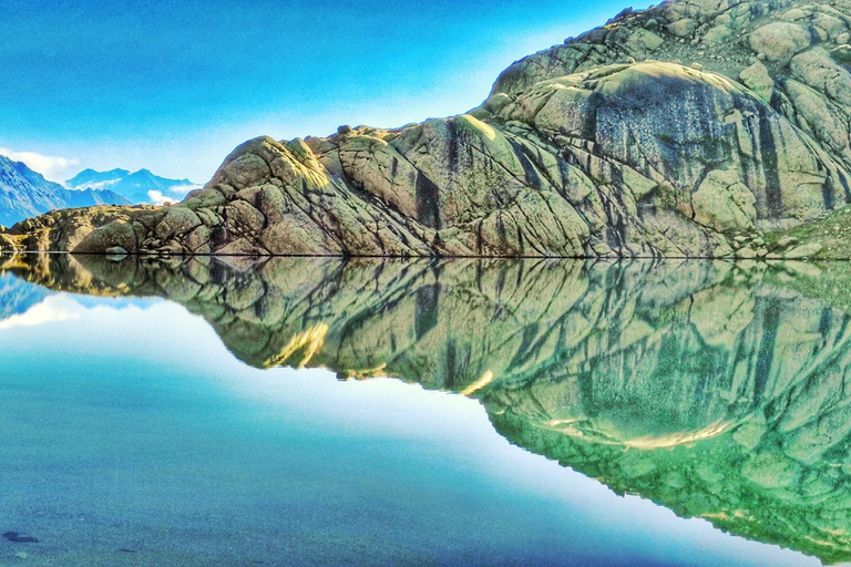 第比利斯：托巴瓦奇赫利湖，斯瓦涅蒂带午餐的导览徒步之旅