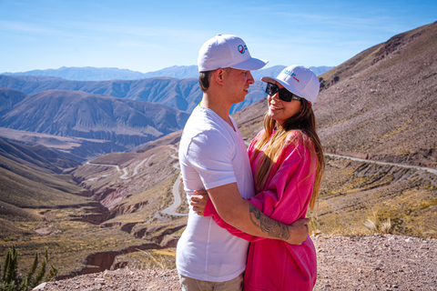 Montañas de colores y sal infinita: Excursión Salinas + Purmamarca