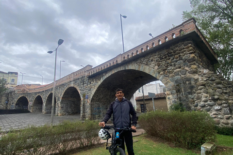 Cuenca by bike: History, Nature, and Snacks. Cuenca by bike: History, Nature, and Aperitifs.