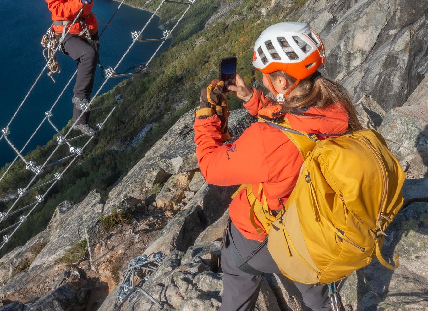 Odda: Heldagstur med Trolltunga Via Ferrata og Himmelstigen