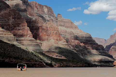 Las Vegas: Grand Canyon Helikopterflug, Bootstour & Skywalk