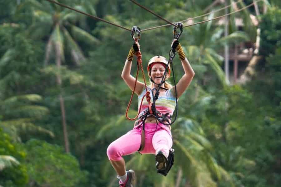 500 m lange Zipline in Ubud & Taman-Dedari-Tour mit Mittagessen. Foto: GetYourGuide 500 m lange Zipline in Ubud & Taman-Dedari-Tour mit Mittagessen. Foto: GetYourGuide