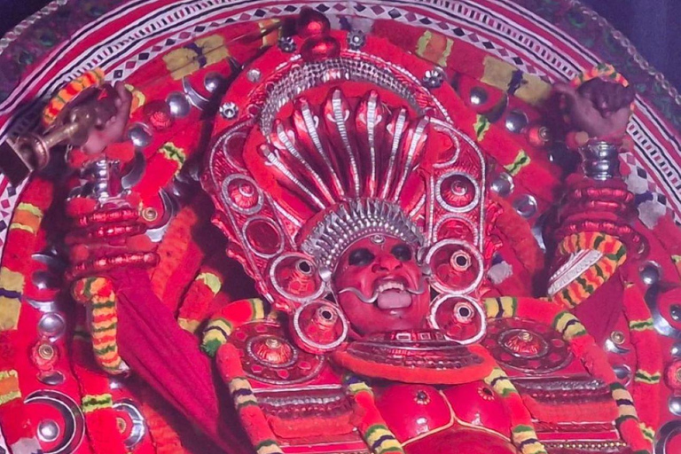 Kochi : Theyyam and Kalaripayattu Show Entry Ticket