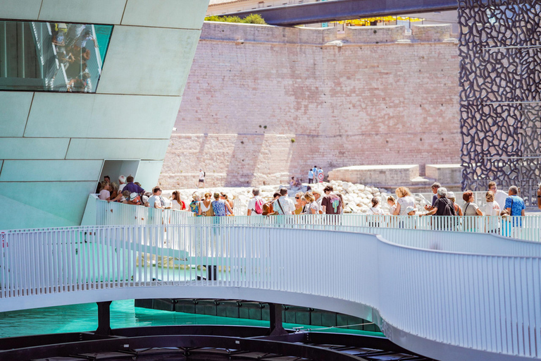 Tour por Cassis, paseo en barco por las Calanques y visita a la Cueva CosquerTour por Cassis, paseo en barco por las Calanques y visita a la cueva Cosquer