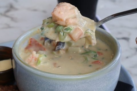 Dublin: Howth Cruise and Dine Experience