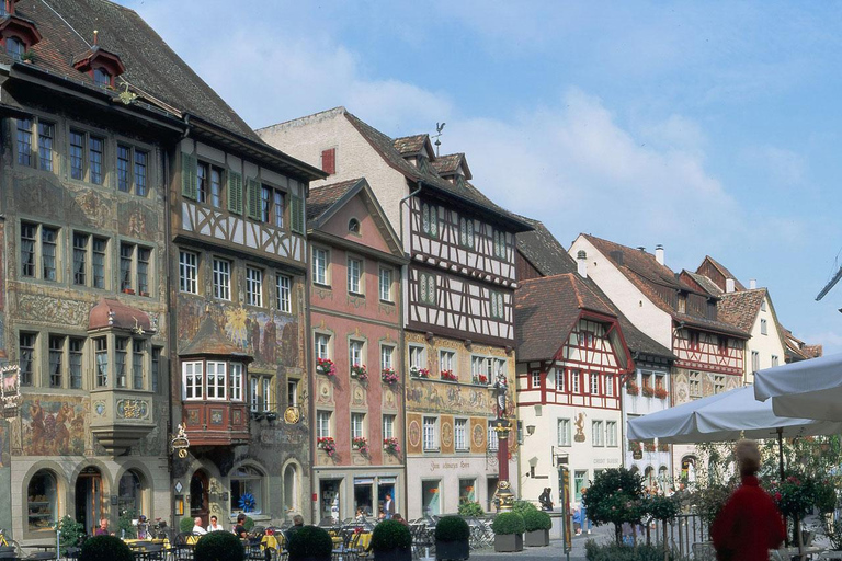 من زيورخ: جولة لنصف يوم في شلالات الراين وشافهاوزن