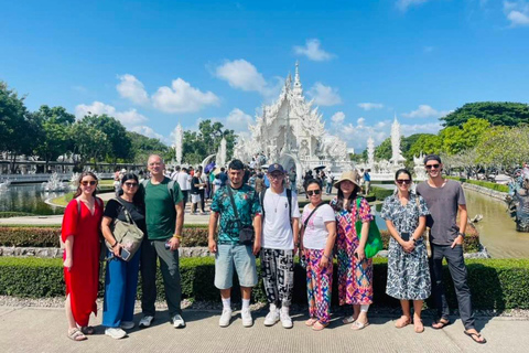 Chiang Rai: Explore 3 Highlight Temples (White, Blue, Red) Meeting Point: Wat Phra Singh (Hotels Outside Pickup Area)