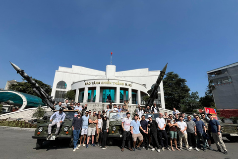 河内吉普车探索之旅：河内希尔顿、城堡、B52和火车站乘坐吉普车探索河内市