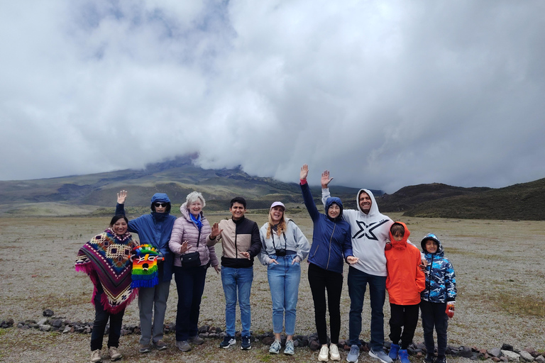 Quito: Cotopaxi – Climb to the hut and hike around Limpiopungo Lagoon