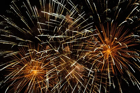 Fra Villefranche-Sur-Mer: Natsejlads med show