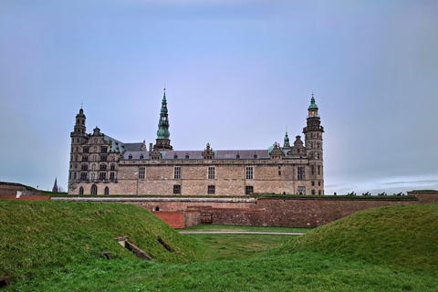 Copenhagen: Royal Castles and Helsingør City Tour