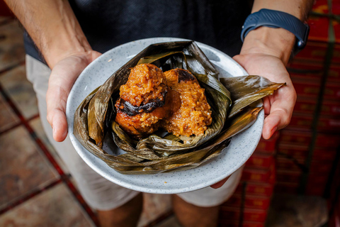 Manila Meals Food Tour with 15+ Tastings