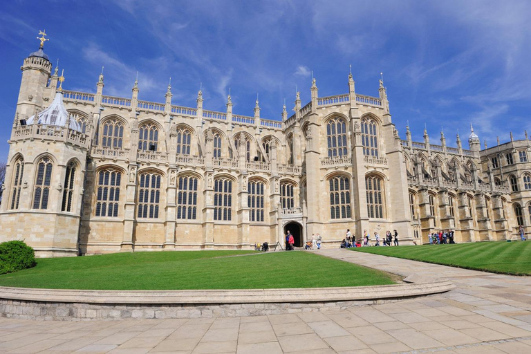 Exclusive Windsor Castle Entry, Audio Guide & Transportation