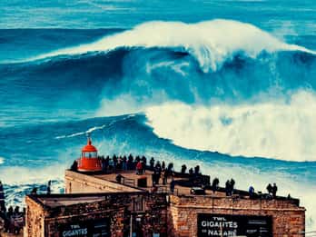 Da Ericeira: Escursione a Nazaré in compagnia di un ex atleta professionista