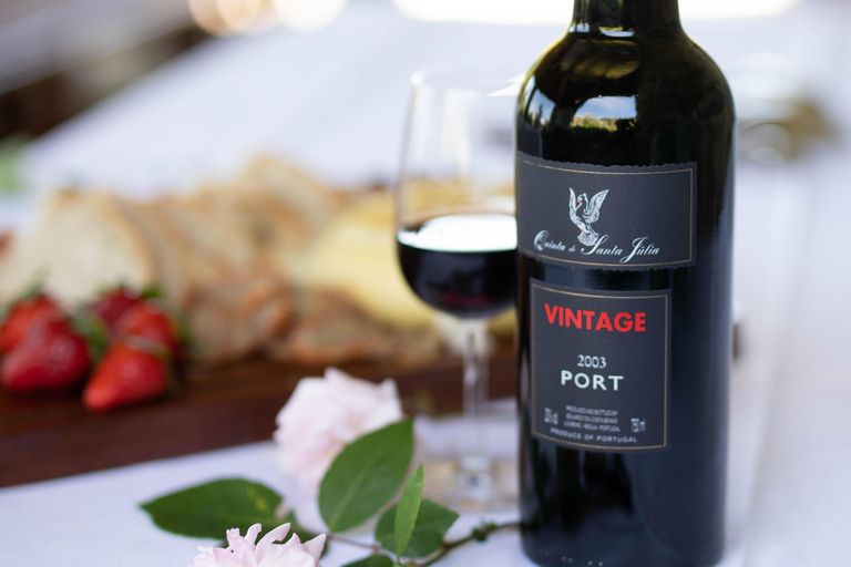 Douro Valley: A Sensory Experience in the Douro: Wines, Olive Oil, and History Douro Valley: Sensory Experience in the Douro: Wines, Olive Oil, and History