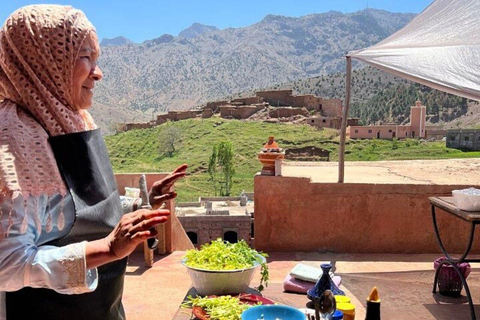 Marrakech: Corso di cucina sulle montagne dell&#039;Atlante con una famiglia berbera