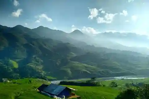 Sapa: Muong Hoa Mountain Views and Villages Trek with Lunch