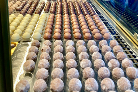 Geneva Food tour : Cheeses, wine, chocolate & fun