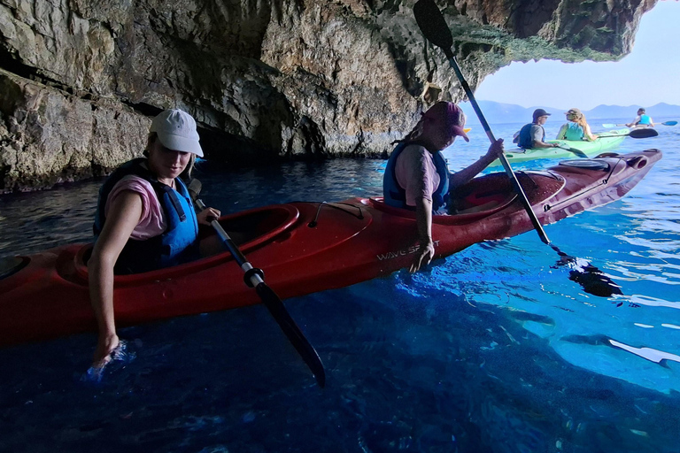 Zakynthos: Sea Kayaking Tour with Snorkeling