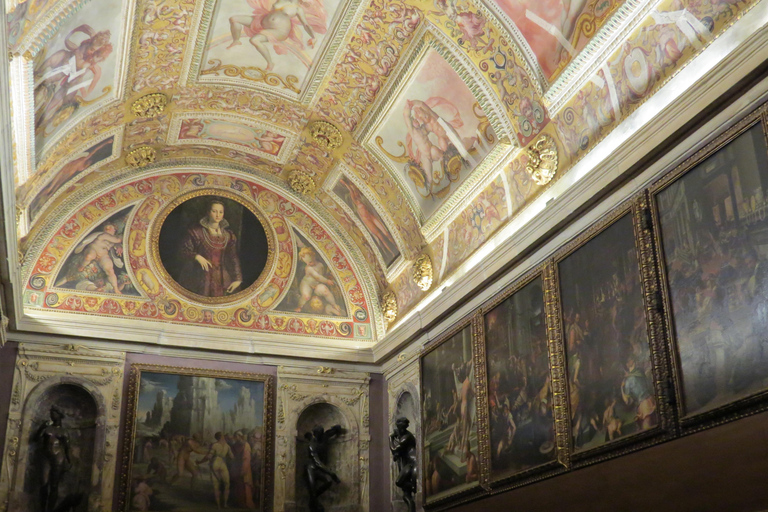 Palazzo Vecchio: Secret Passages Tour & Lunch or Gelato Monolingual Guided Tour & "Gelato" tasting