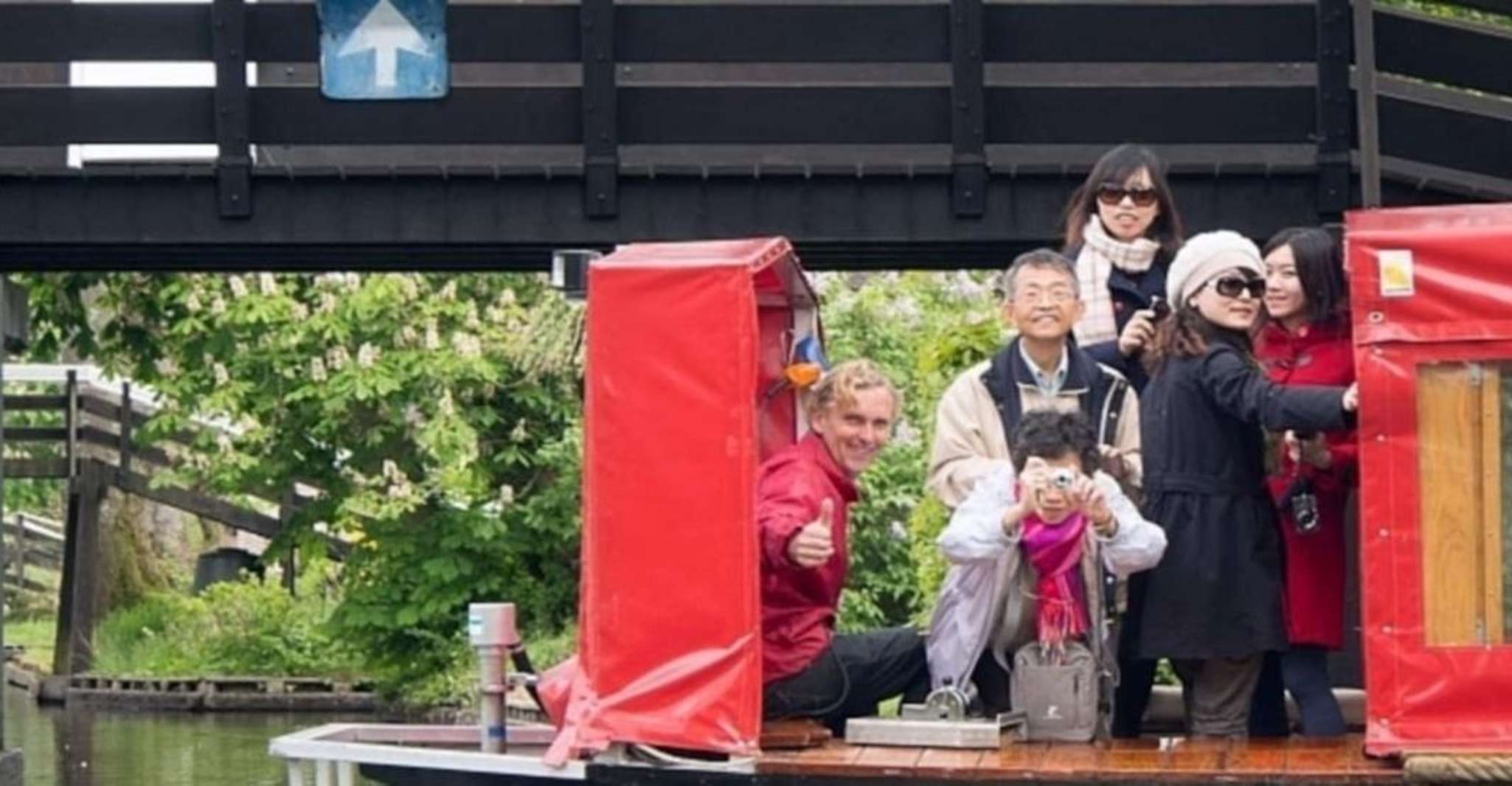 Giethoorn, Geführte Bootstour Stadt und See Sehenswürdigkeiten - Hizvo