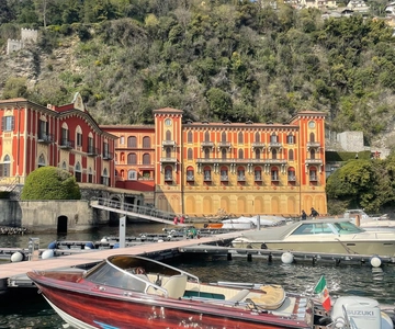Como: tour privado en barco de madera con toldo y patrón