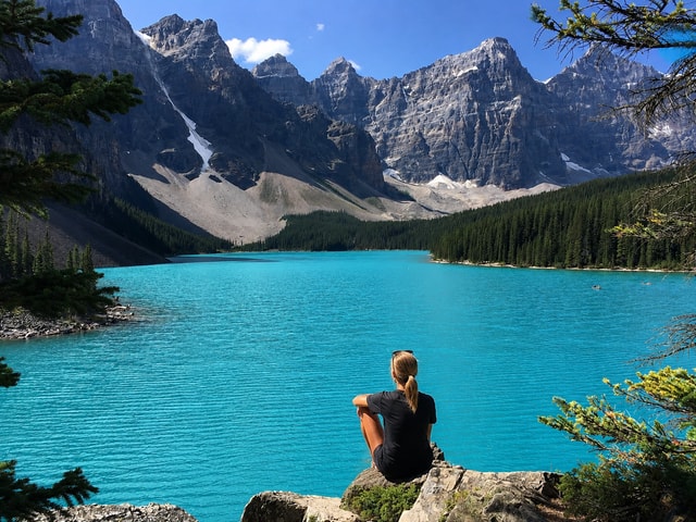 From Banff/Lake Louise: Yoho, Moraine Lake, Emerald Lake