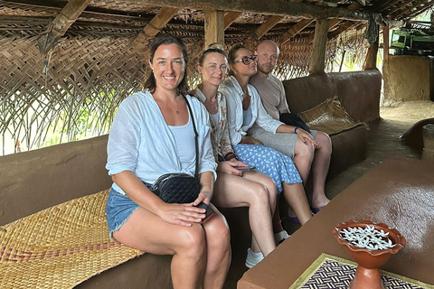 Kandy: Sigiriya, Dambulla och en dagsutflykt på bysafariKandy: Sigiriya, Dambulla, and Village Safari Day Trip