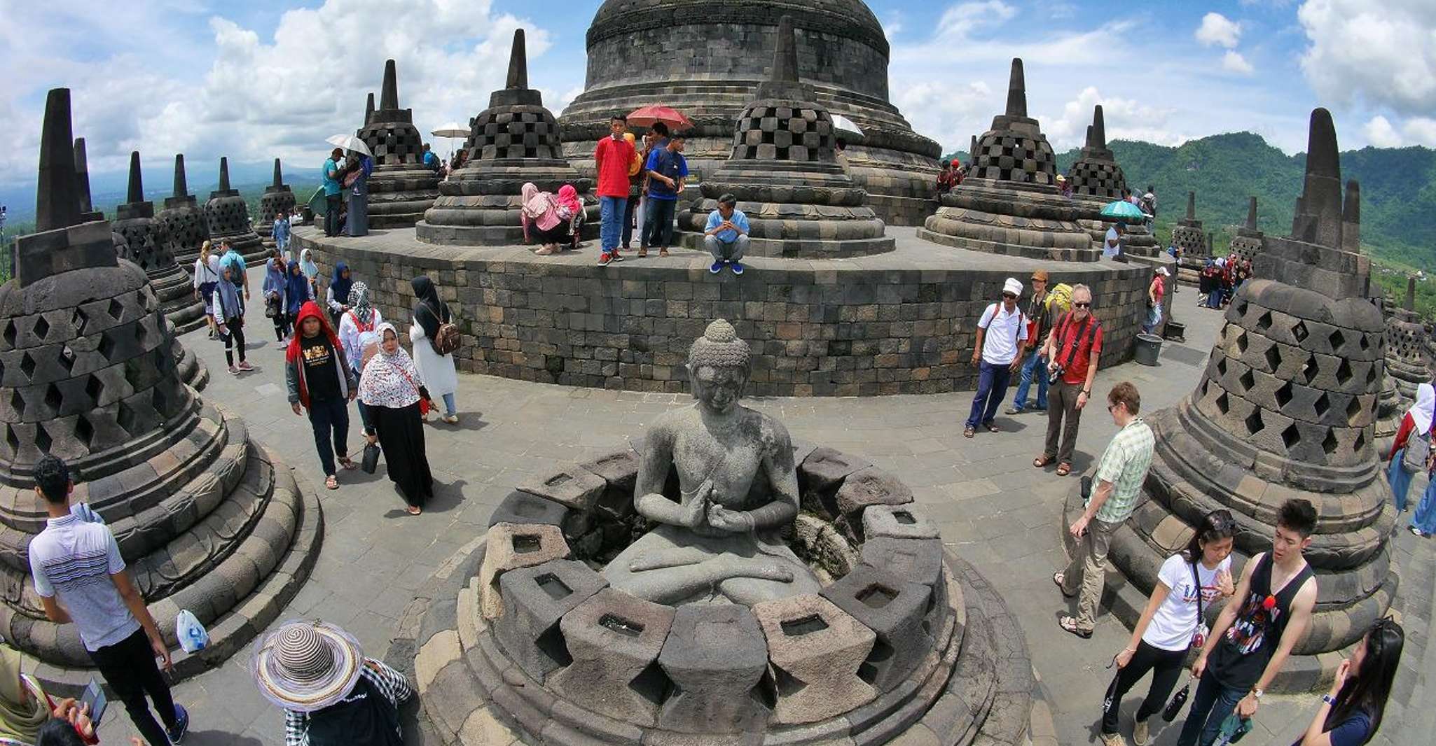 Yogyakarta: Borobudur Sunrise & Prambanan ClimbUp Guarantee photo 12