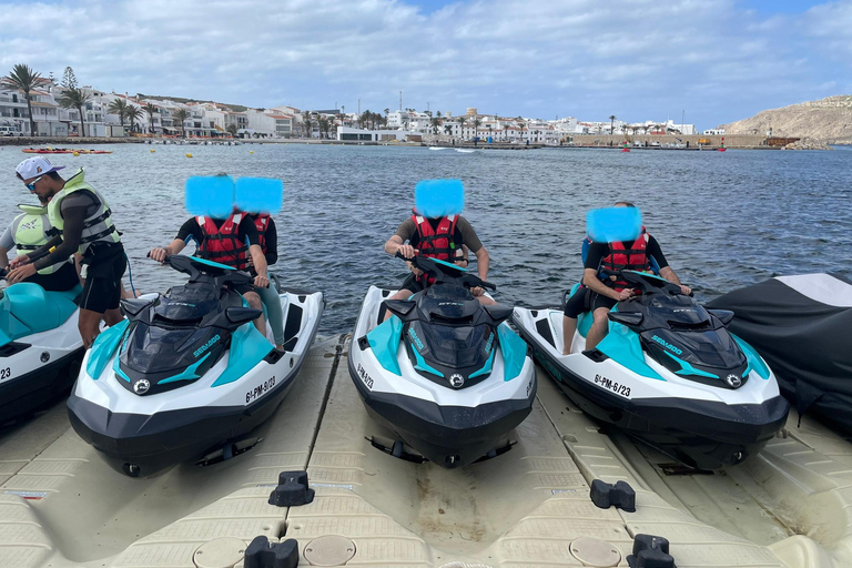 Menorca: aventura de kayak y esnórquel en una reserva marina