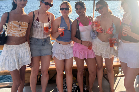 Dubrovnik: Sunset Boat Party with DJ & Blue Lagoon Swim Stop