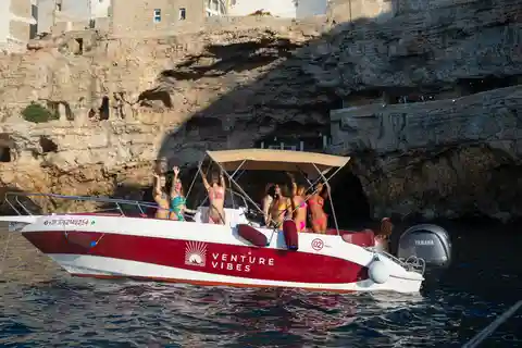 Polignano Sea Caves: Boat Tour with Snorkeling & Aperitif