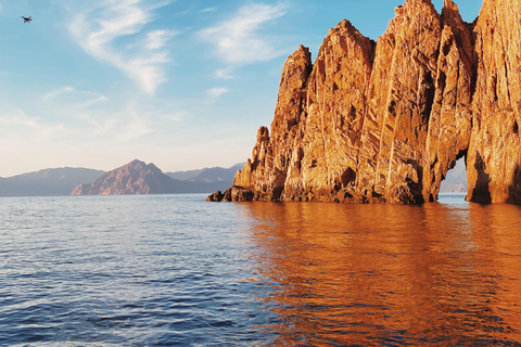 Sagone/Cargese: Calanques de Piana Sunset Apero semi-rigide From Cargèse: Sunset Cruise To The Calanques de Piana