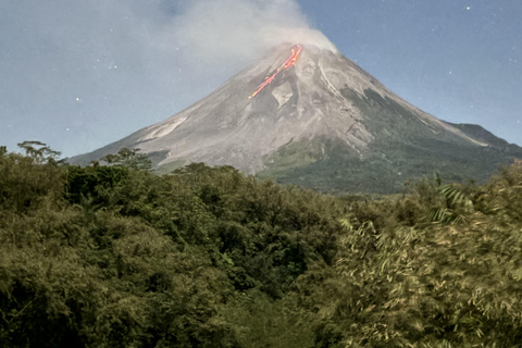The Mighty Merapi: Witness the Beauty of Lava Flows Merapi Midnight Adventure Shared Trip with Expert Guide