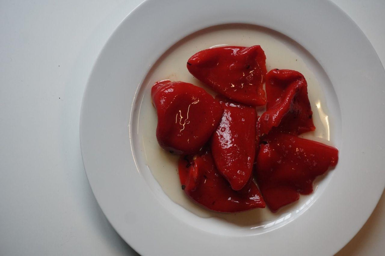 San Sebastian: Food Tour & Supper Club Dining Experience
